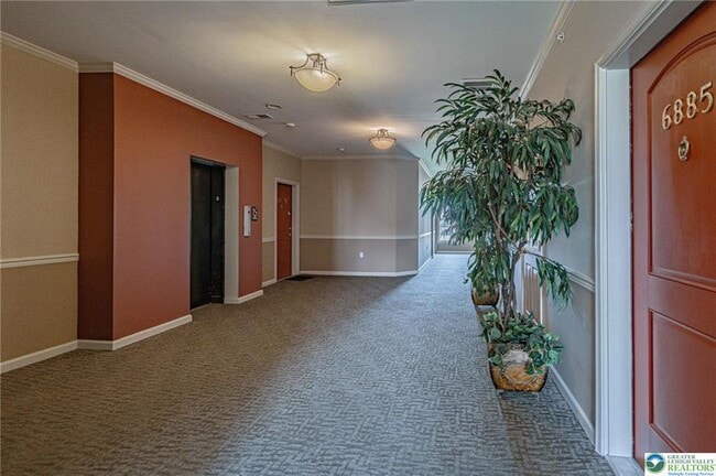 Photo - 6885 Pioneer Dr