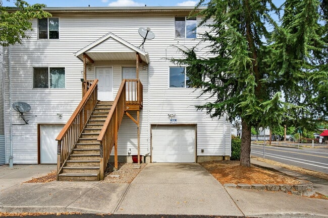 Photo - 2529-2529 SE 136th Ave