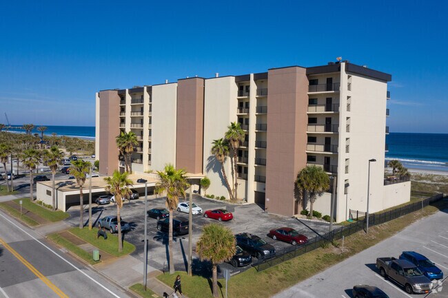 Building - Las Brisas Condominiums