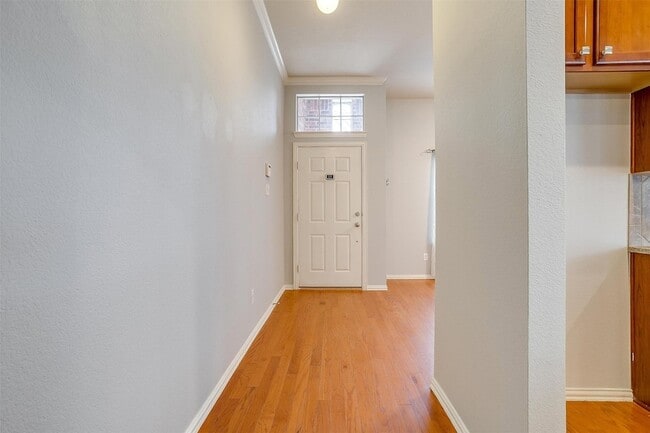 Photo - 1721 Castle Creek Dr