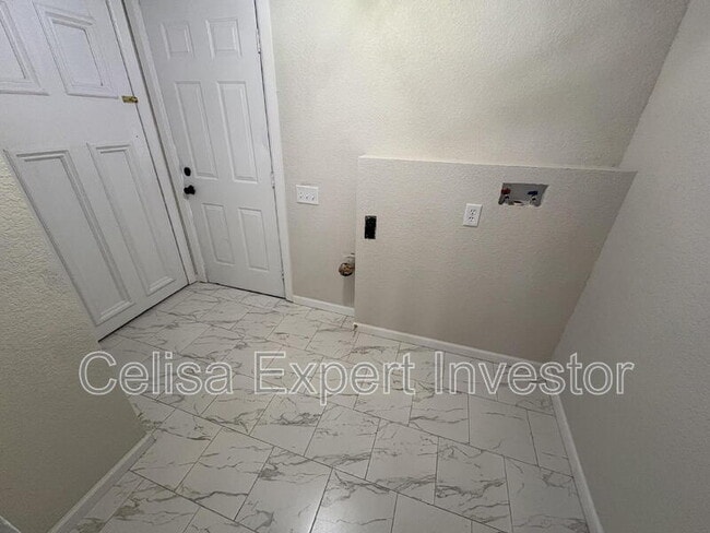 Photo - 2723 Bowser Ave