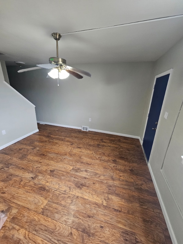 Photo - 640 Hollace St