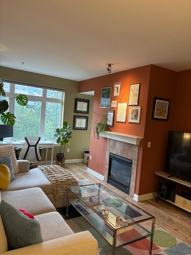 Gas fireplace. Large TV - 2700 E Cherry Creek South Dr Unit 2700 E Cherry Creek S Dr. Apt 202