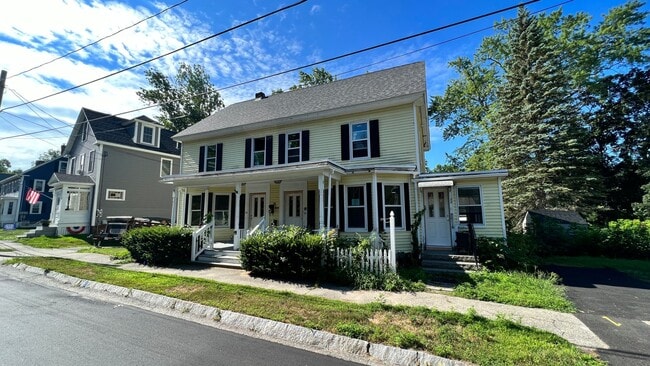 Building Photo - 24-28 Hill St Unit 24-2