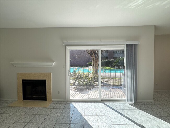 Photo - 6500 Harbor Town Dr Unit 2905