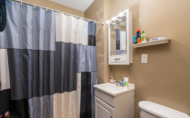 Photo - 610 E Vine St