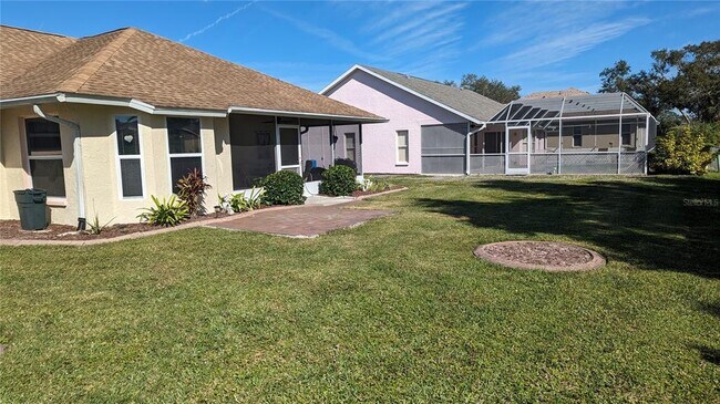 Photo - 748 Sugarwood Way