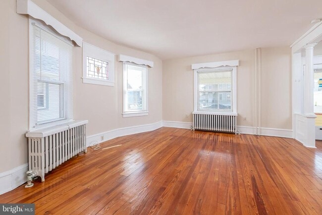 Photo - 512 Broadway