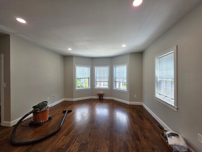 Building Photo - 180 Calumet St Rental