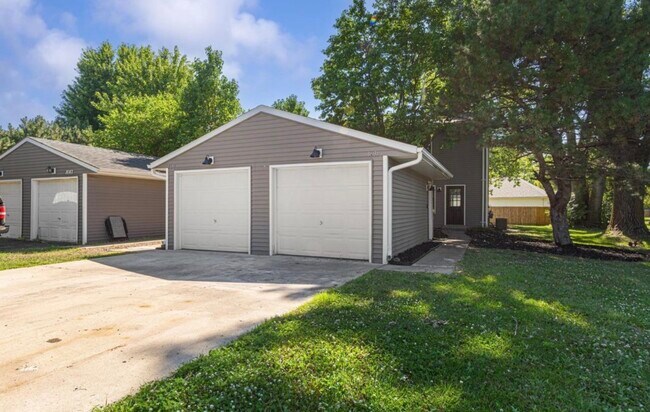 1639 Pleasant View Dr