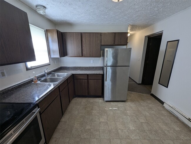 Photo - 207 Stringtown Rd