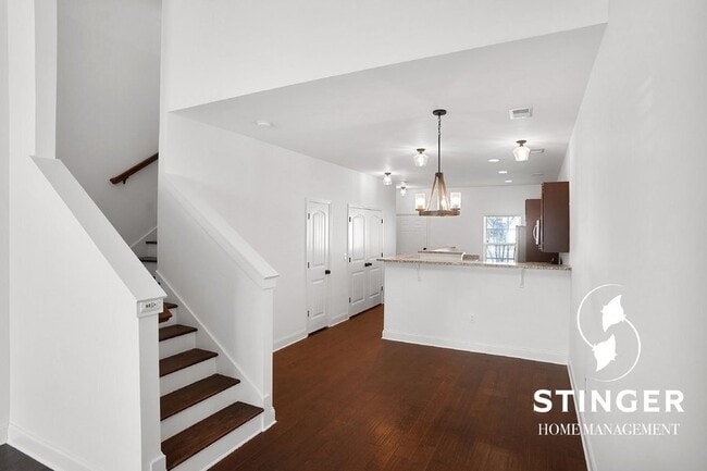 Building Photo - 362 Dante Cir