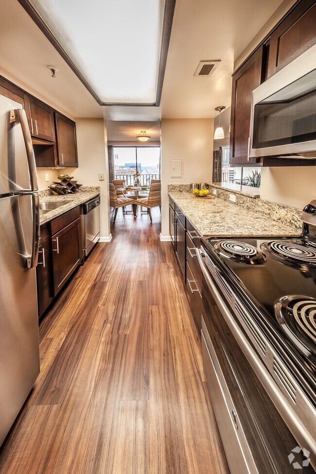 Building Photo - One Lytle Place Rental