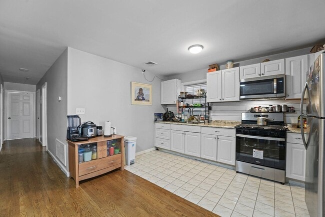 Photo - 347 Palisade Ave Unit 1