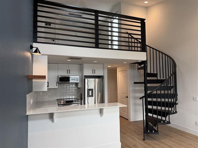 Photo - Girard Lofts