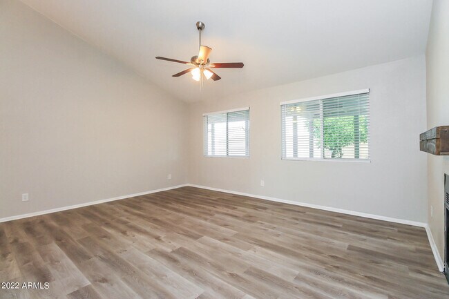 Photo - 1612 W Citation Ln