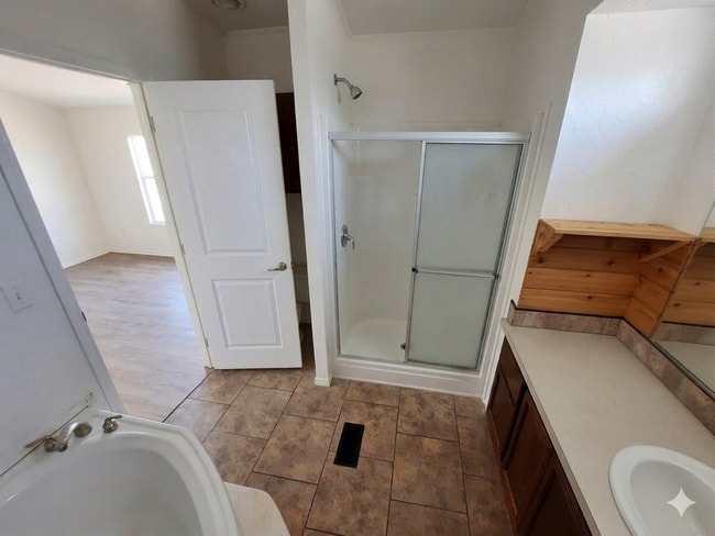 Photo - 9540 W 18th St