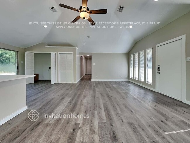 Photo - 380 Alpine Dr