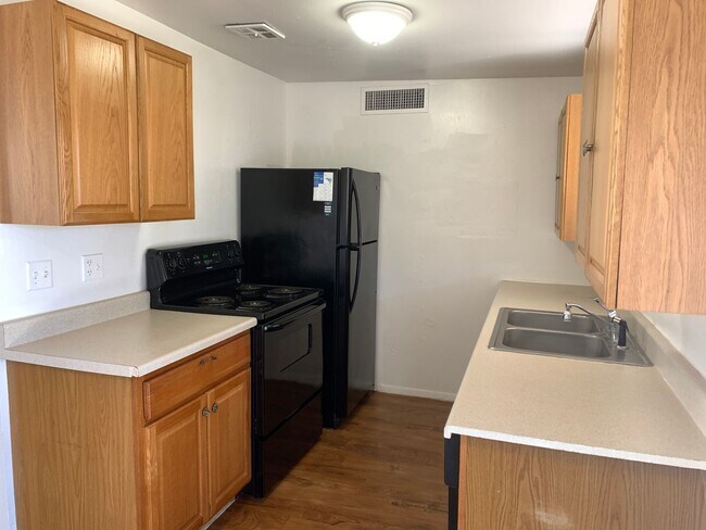 Photo - Conveniently Located 3Bdm 2Ba Townhome!