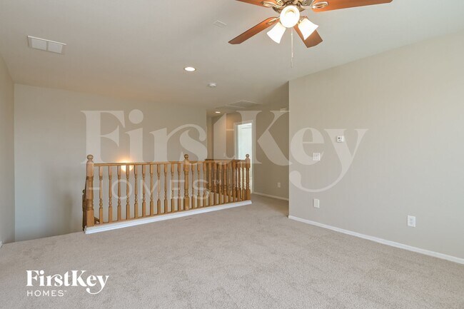 Photo - 1320 S Woodbine Ln
