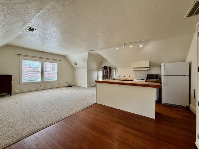 Photo - 3415 Locust St Unit 4