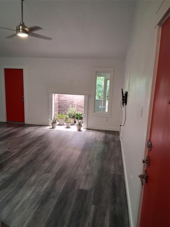 Photo - 8904 Linton Dr
