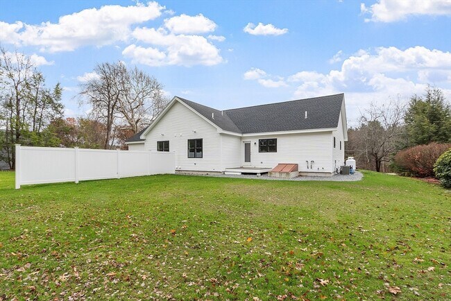 Photo - 18 Buttonwood Pl