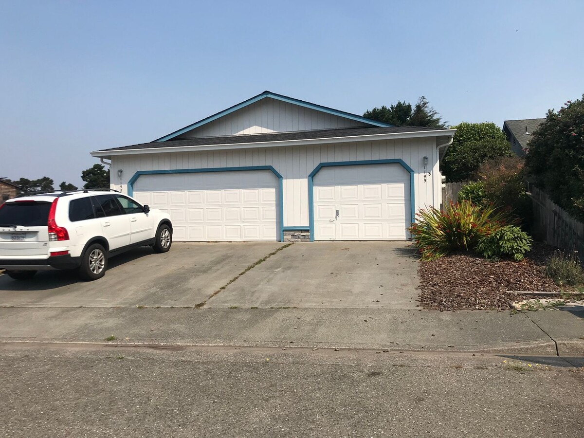 Mckinleyville 2 Bedroom Duplex - Mckinleyville 2 Bedroom Duplex Apartment Unit B