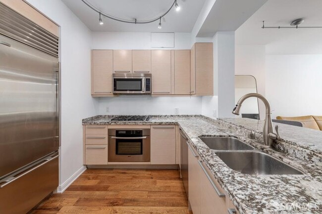 Photo - 425 1st St