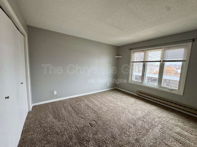 Photo - 445 Elm Pl Unidad L24