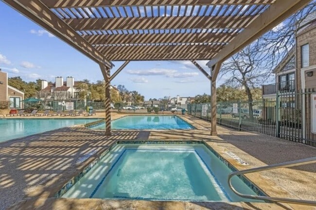Photo - 2304 Balsam Dr Unit 1Br Condo