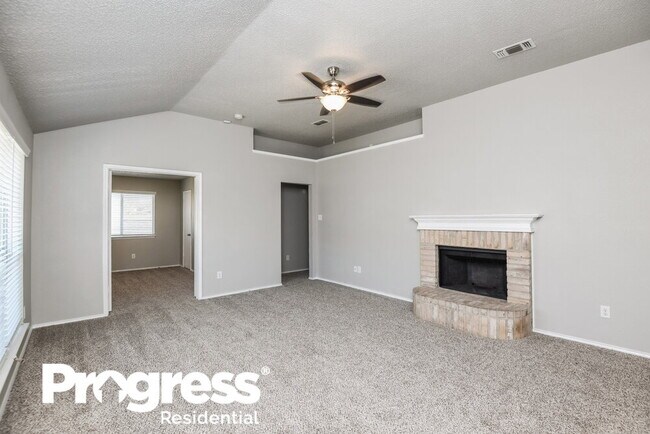 Photo - 1121 Sandalwood Dr