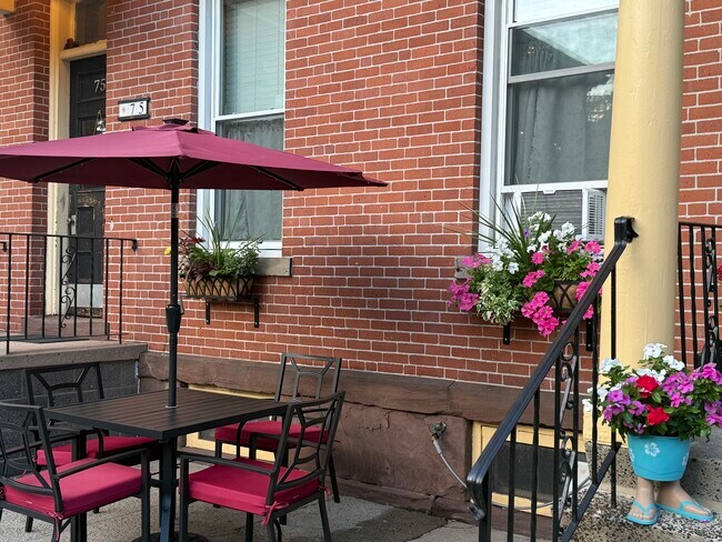 Photo - 71 Warren St Unit 1 plus bedroom Wooster Sq