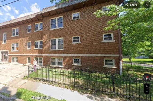 Building Photo - 111 Hollinger Ave Unit 8