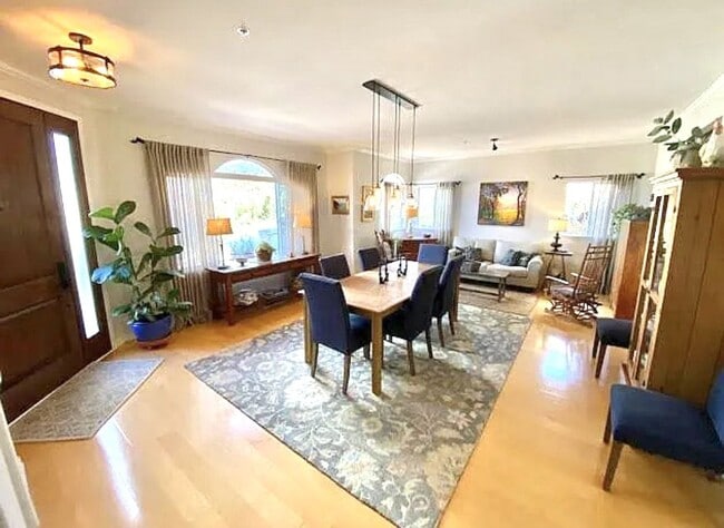 Photo - Stunning 4 Bed/2.5 Bath Home in highly desirable Spanish Oaks Neighborhood