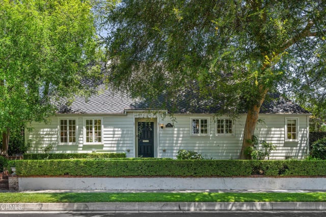 Building Photo - 840 Victoria Dr
