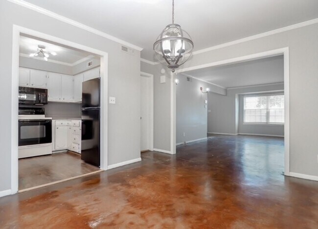 Photo - Beautiful midtown condo