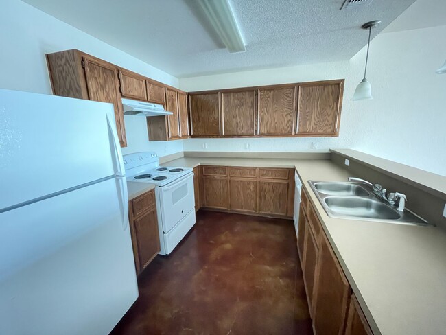 Photo - 3800 John Chisholm Loop Unidad A