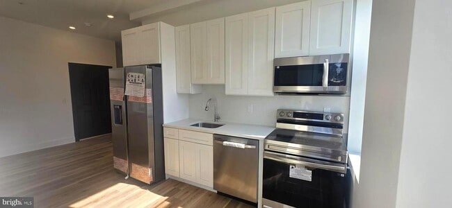Photo - 1543 N 33rd St Unit 3