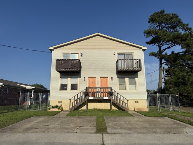 Photo - 9510 18th Bay St Apartments Unit B