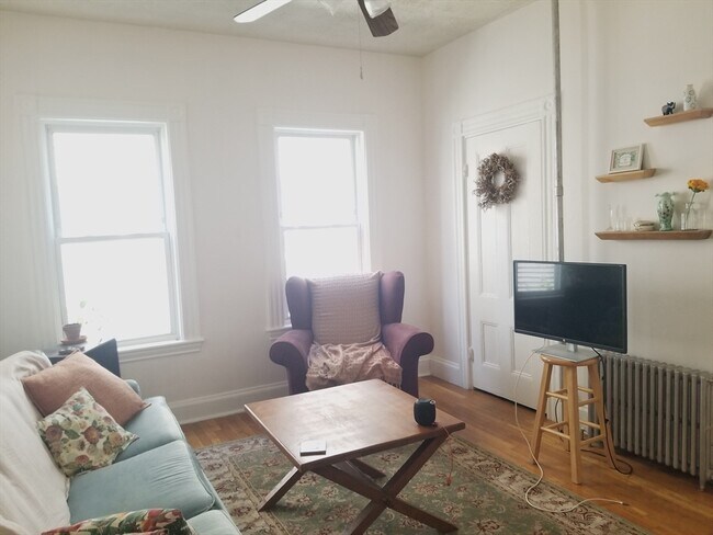 Photo - 188 Boylston St Unit 1
