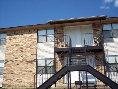 Oak Tree Apartments