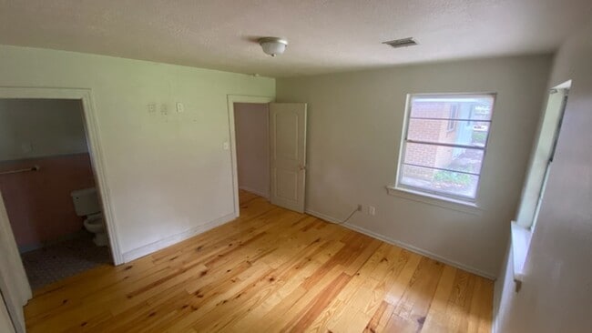 Photo - 3153 Joyce Dr