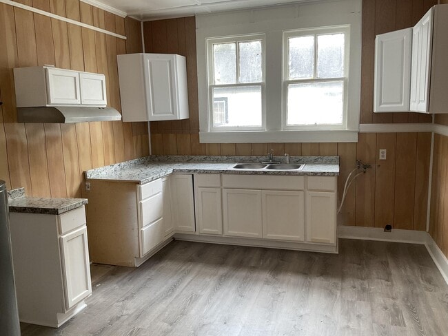 Photo - 4305 Byron Ave