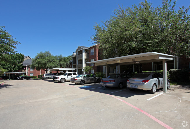 Plenty of parking space - Preston Village Apartments