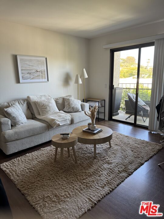 Building Photo - 6465 Kanan Dume Rd