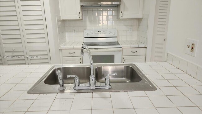 Photo - 9708 Hammocks Blvd Unit 101-32