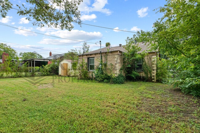 Photo - 1523 Matlock Dr