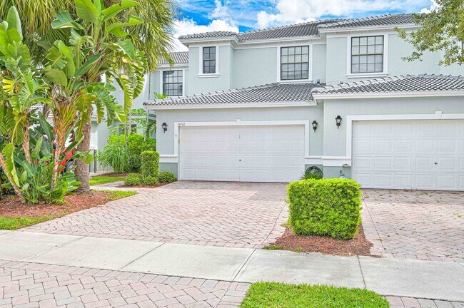 Photo - Luxurious 3+Loft Coach Home in Summit Place - 2 Car Garage - Pet OK W/Approval - Amazing Views!