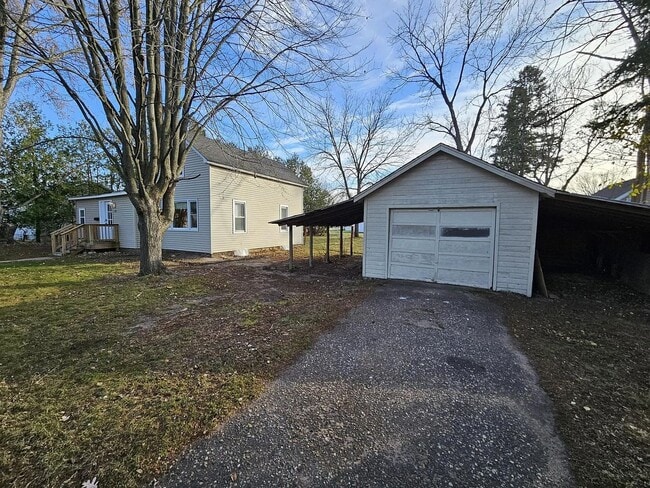 Photo - 321 Island Ave